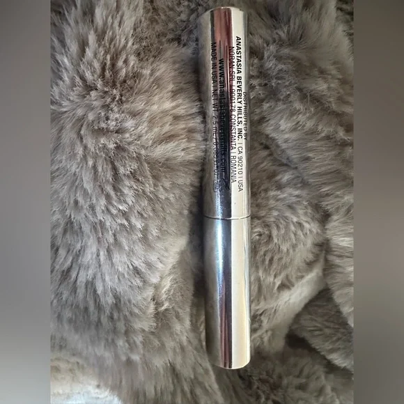 Anastasia Beverly Hills - Clear Brow Gel - Picture 2 of 8